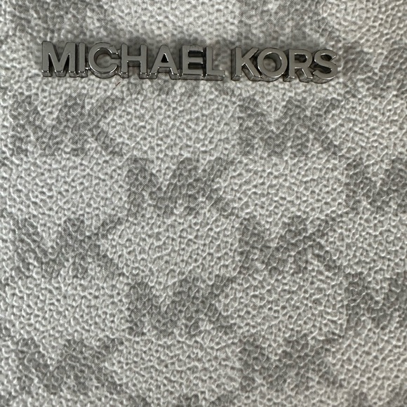 MICHAEL KORS CONNIE BRIGHT WHT MD BACKPACK - Picture 3 of 13